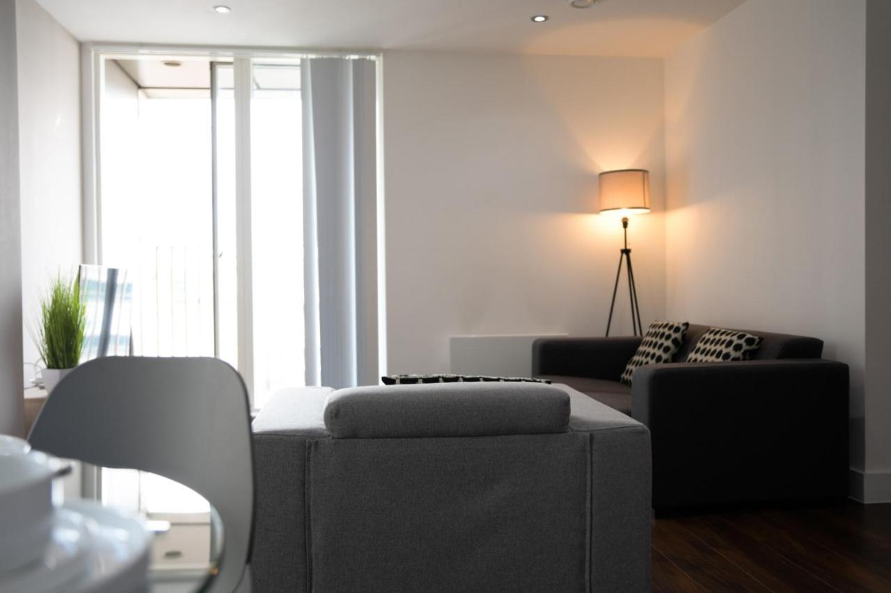 Onpoint Apartments - Spacious 2 Bedroom Apt - City Centre With Balcony Manchester Luaran gambar